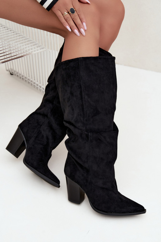 botas altas slip-on com saltos pretas Jensy