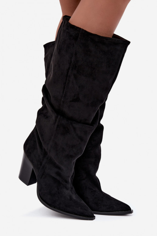 botas altas slip-on com saltos pretas Jensy