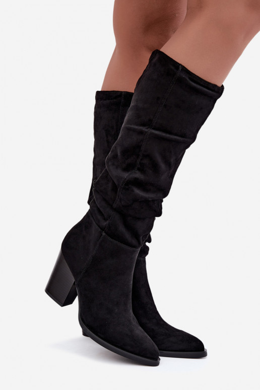 botas altas femininas com saltos e parte superior curva em preto Ismera