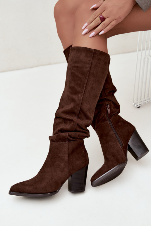 botas altas femininas com saltos e parte superior curva em castanho Ismera