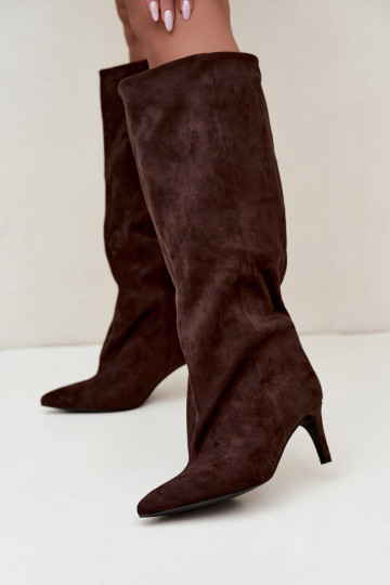 botas altas femininas slip-on com saltos em chocolate Favra