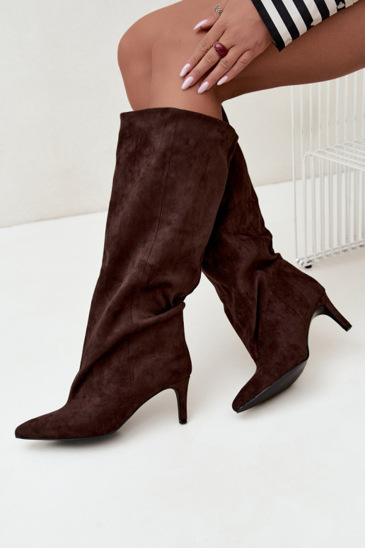 botas altas femininas slip-on com saltos em chocolate Favra