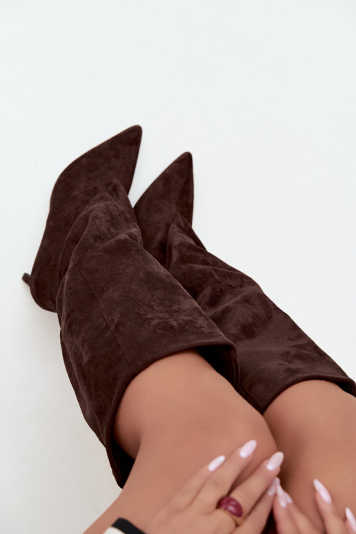 botas altas femininas slip-on com saltos em chocolate Favra