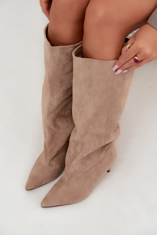 botas altas femininas slip-on com saltos em areia Favra
