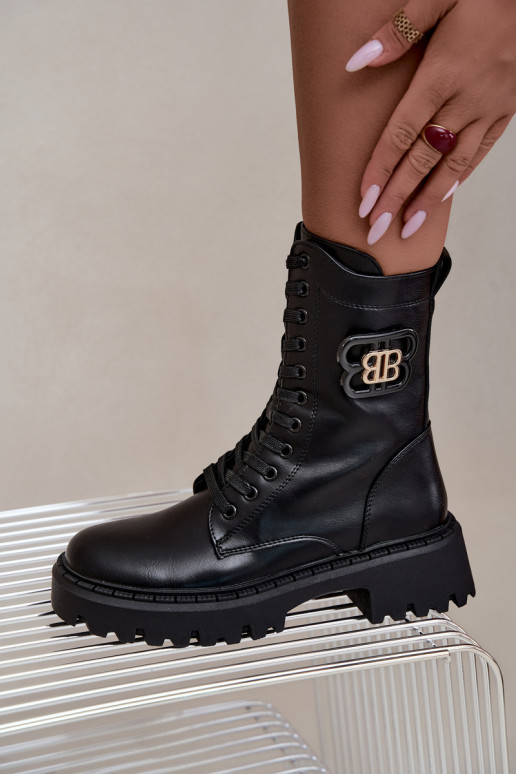 botins com elementos decorativos em couro sintético preto Kalindra