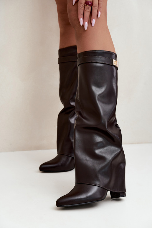 botas altas femininas em couro sintético chocolate com salto Avamora