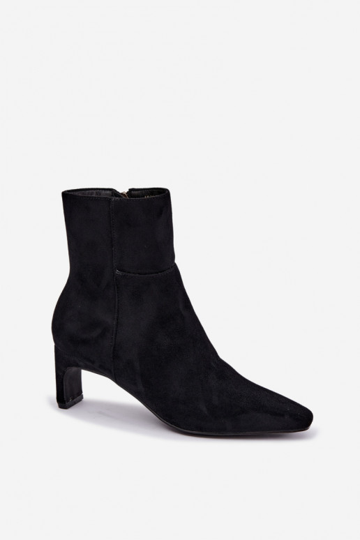 botins femininos com salto em preto Rileya