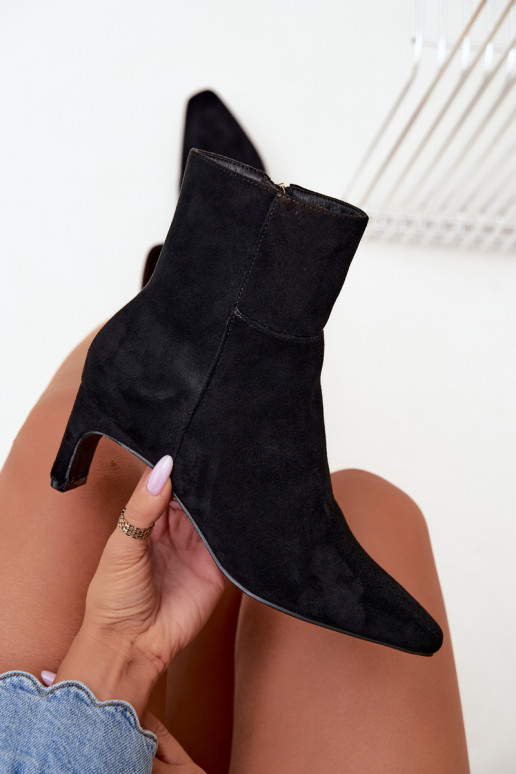 botins femininos com salto em preto Rileya