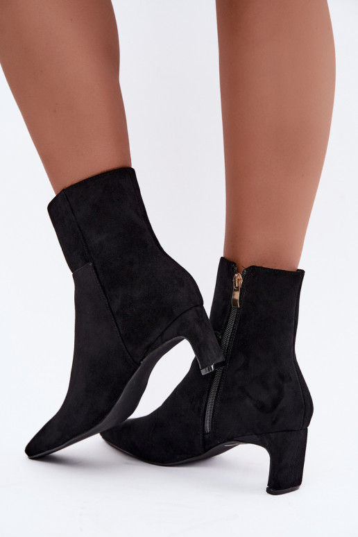 botins femininos com salto em preto Rileya