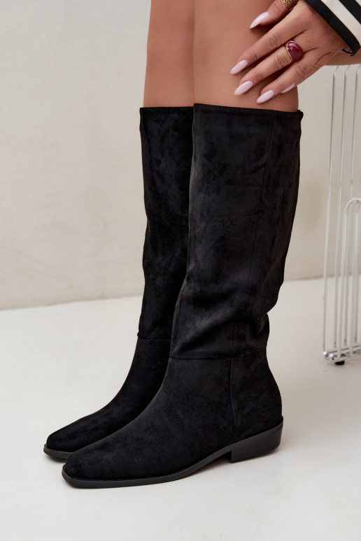 botas altas femininas com salto baixo, forradas em preto Feretta