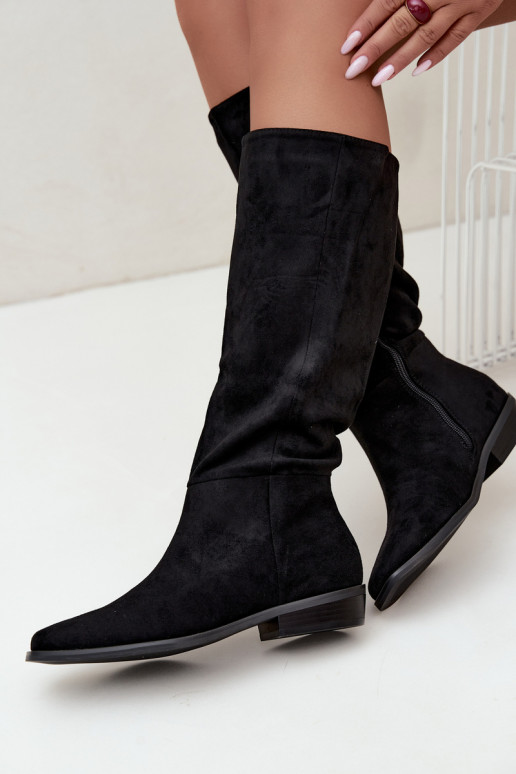 botas altas femininas com salto baixo, forradas em preto Feretta