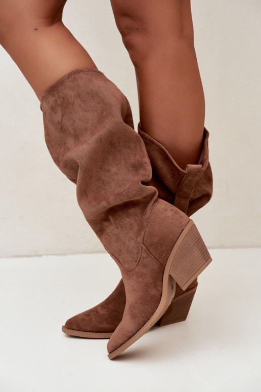 botas altas femininas enrugadas em estilo cowboy com tiras e saltos em marrom Adria