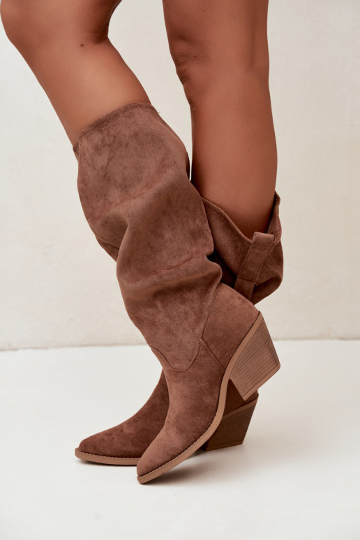 botas altas femininas enrugadas em estilo cowboy com tiras e saltos em marrom Adria