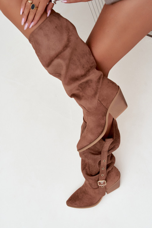 botas altas femininas enrugadas em estilo cowboy com tiras e saltos em marrom Adria