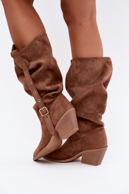 botas altas femininas enrugadas em estilo cowboy com tiras e saltos em marrom Adria