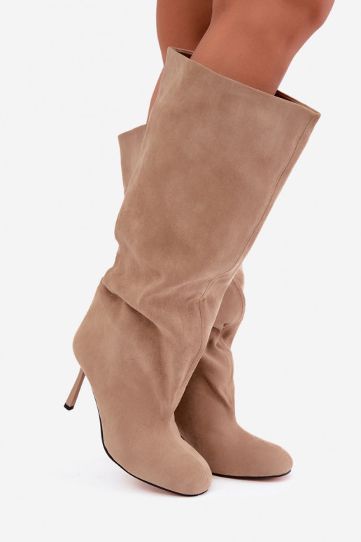 botas altas femininas slip-on com saltos finos em areia Caliya