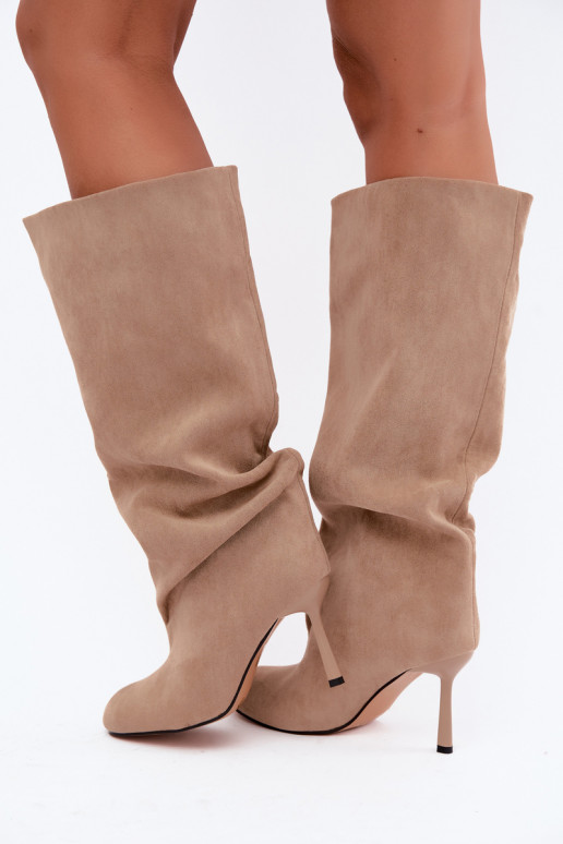 botas altas femininas slip-on com saltos finos em areia Caliya