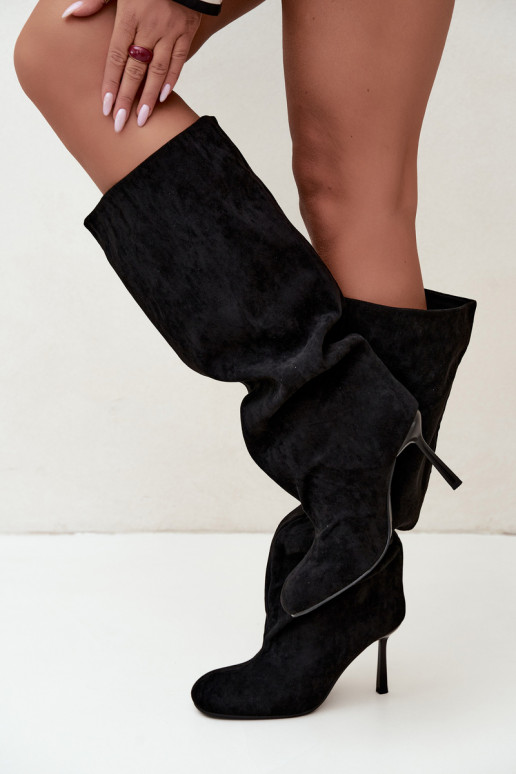 botas altas femininas slip-on com saltos finos em preto Caliya