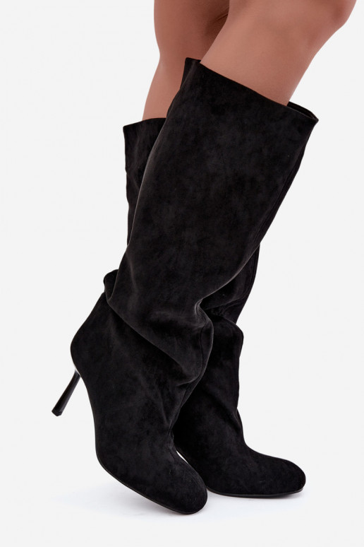 botas altas femininas slip-on com saltos finos em preto Caliya