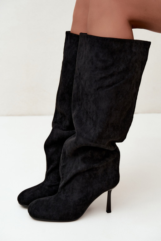botas altas femininas slip-on com saltos finos em preto Caliya