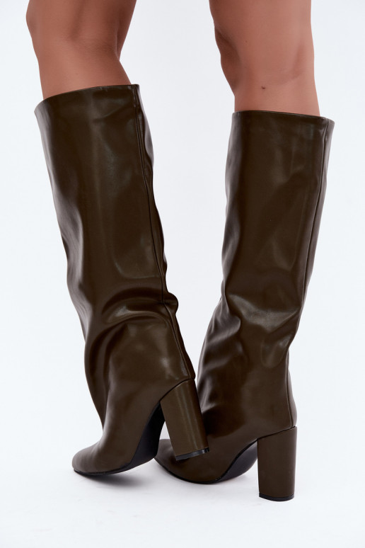 botas altas femininas slip-on com saltos em CzekoladoĮe Emeline