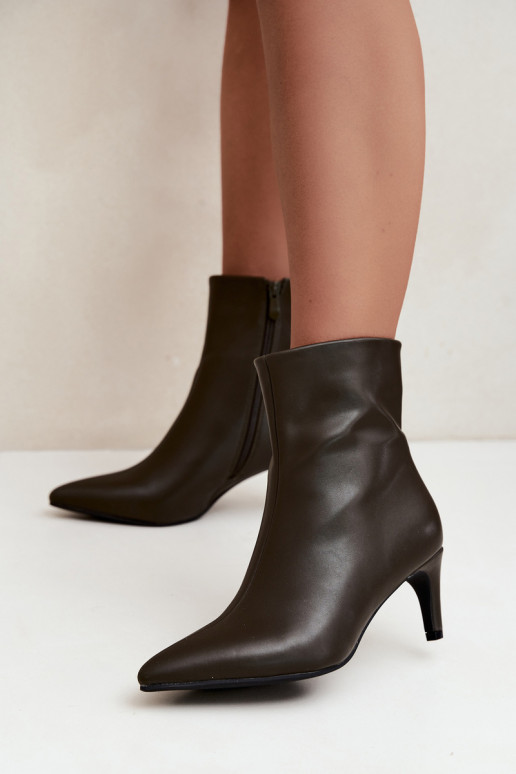 botins femininos com saltos em couro sintético na cor caqui Celisse