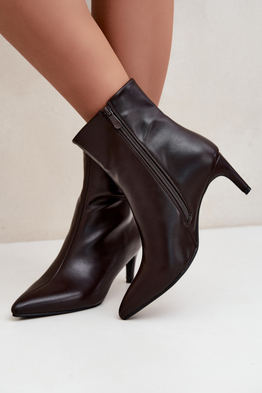 botins femininos com saltos em couro sintético na cor CzekoladoĮe Celisse