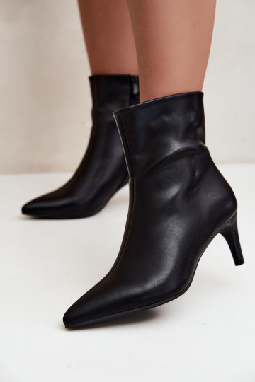 Botins femininos com saltos em couro sintético preto Celisse