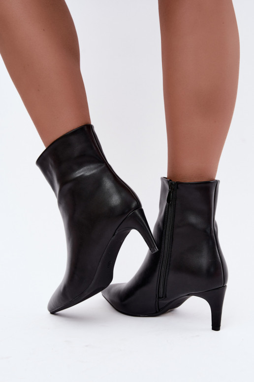 Botins femininos com saltos em couro sintético preto Celisse