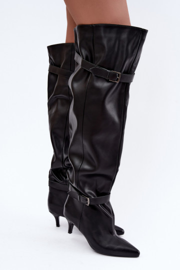 botas altas slip-on com saltos e fivela em preto Jassy