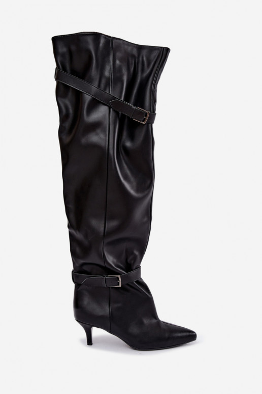 botas altas slip-on com saltos e fivela em preto Jassy