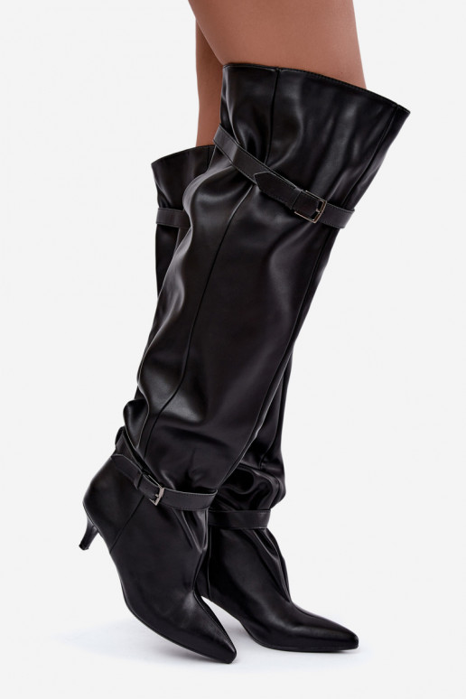 botas altas slip-on com saltos e fivela em preto Jassy