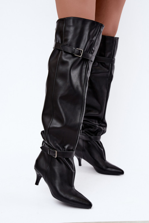 botas altas slip-on com saltos e fivela em preto Jassy