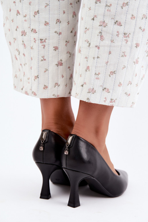 Sapatos de salto na cor preta Vinceza 62330