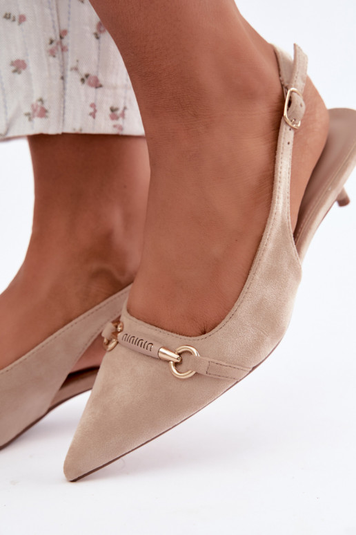 Sapatos de salto baixo com calcanhar aberto na cor areia Caylo