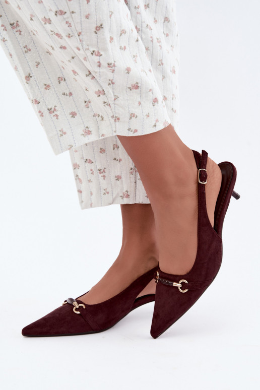 Sapatos de salto baixo com calcanhar aberto na cor bordô Caylo