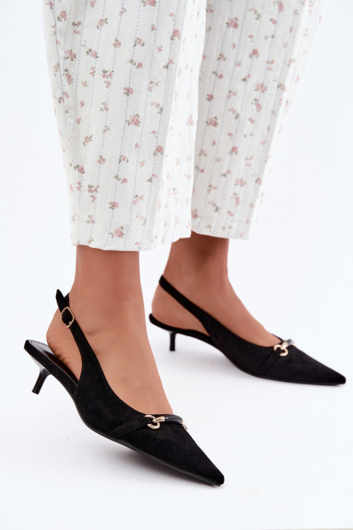 Sapatos de salto baixo com calcanhar aberto na cor preta Caylo