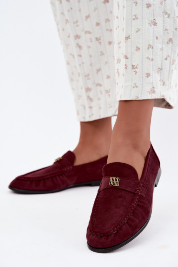 Mocassins femininos com babados e detalhes decorativos na cor bordô Kairo 2