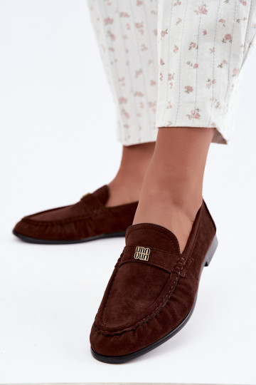 Mocassins femininos com babados e detalhes decorativos na cor chocolate Kairo 2
