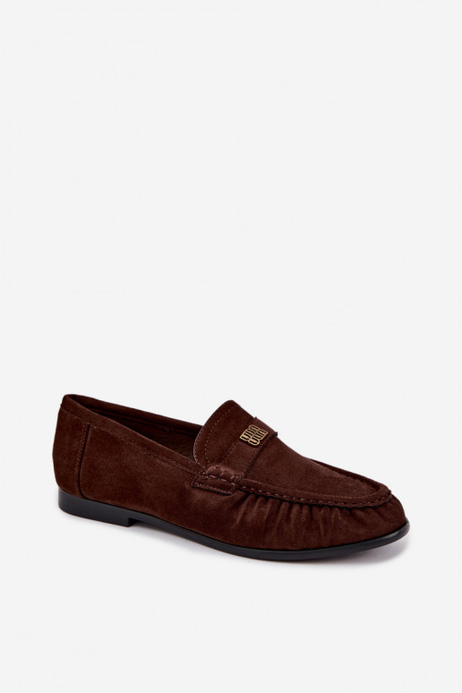 Mocassins femininos com babados e detalhes decorativos na cor chocolate Kairo