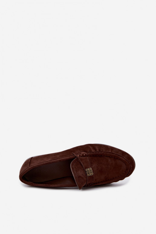 Mocassins femininos com babados e detalhes decorativos na cor chocolate Kairo