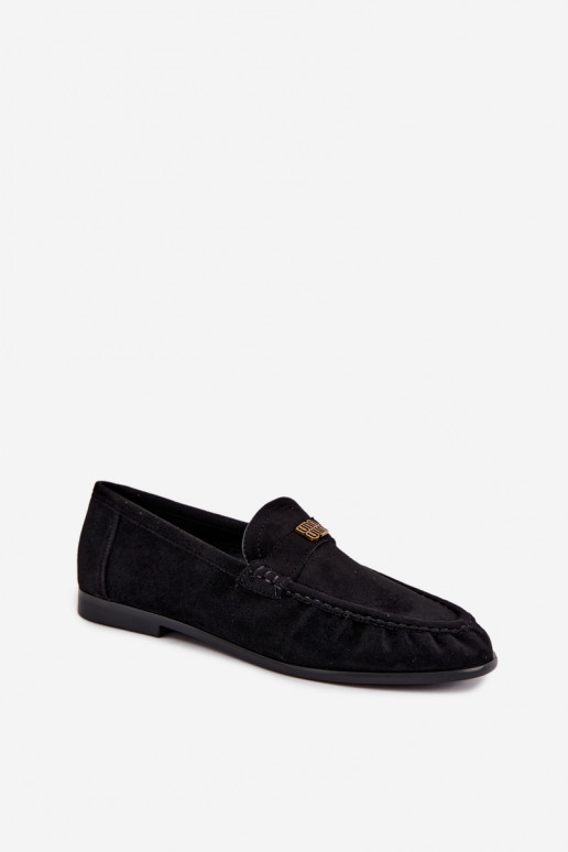 Mocassins femininos com babados e detalhes decorativos na cor preta Kairo
