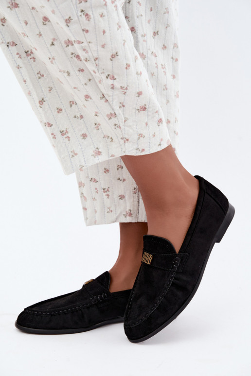 Mocassins femininos com babados e detalhes decorativos na cor preta Kairo