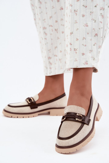 Mocassins femininos com detalhes elegantes nas cores areia e marrom Brika 2