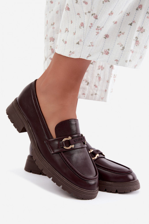 Mocassins femininos com detalhes elegantes na cor bordô Brika
