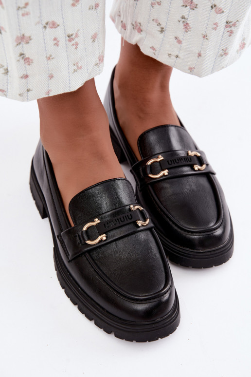 Mocassins femininos com detalhes elegantes na cor preta Brika