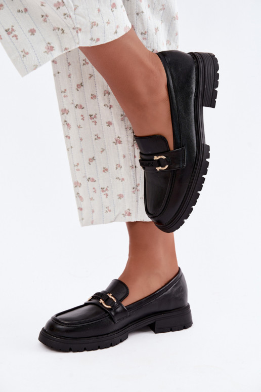 Mocassins femininos com detalhes elegantes na cor preta Brika