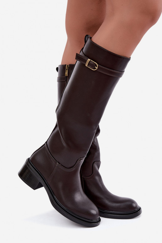 botas altas femininas com salto baixo e fivelas na cor chocolate Orlisa