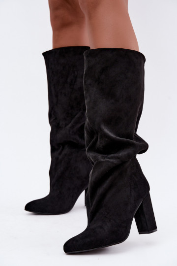 botas altas slip-on com salto na cor preta Emeline 2
