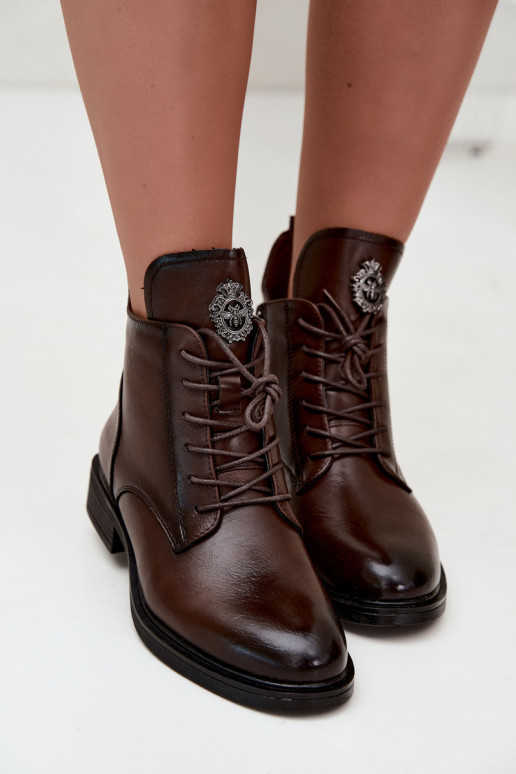 Botins castanhos chocolate com saltos largos e ornamentos Leonise